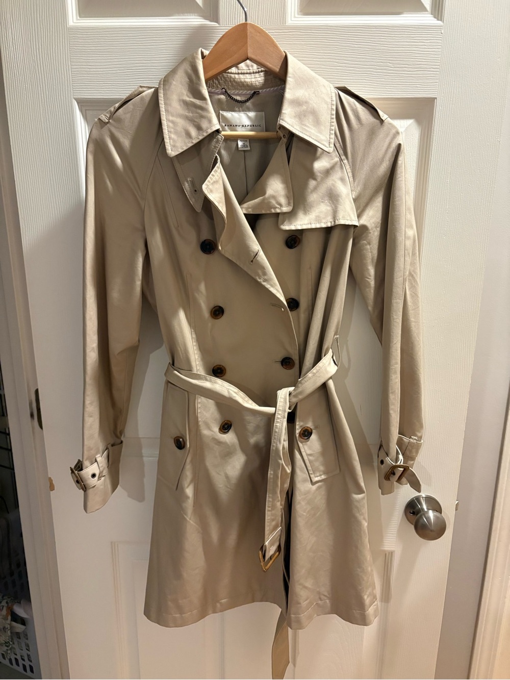 Super cute BR Trench Coat